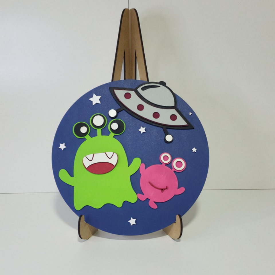 Uzay Temalı İsme Özel Bebek Kapı Süsü