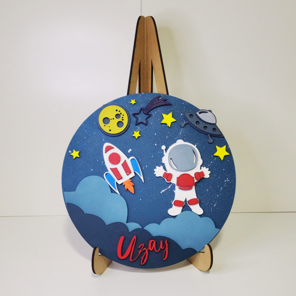 Astronot Temalı İsme Özel Bebek Kapı Süsü