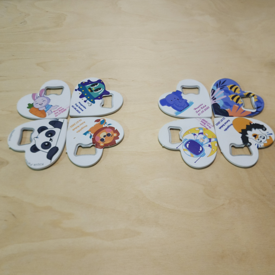 Kişiye Özel Kalp Şeklinde Açacak Magnet – Hatıra ve Hediyelik